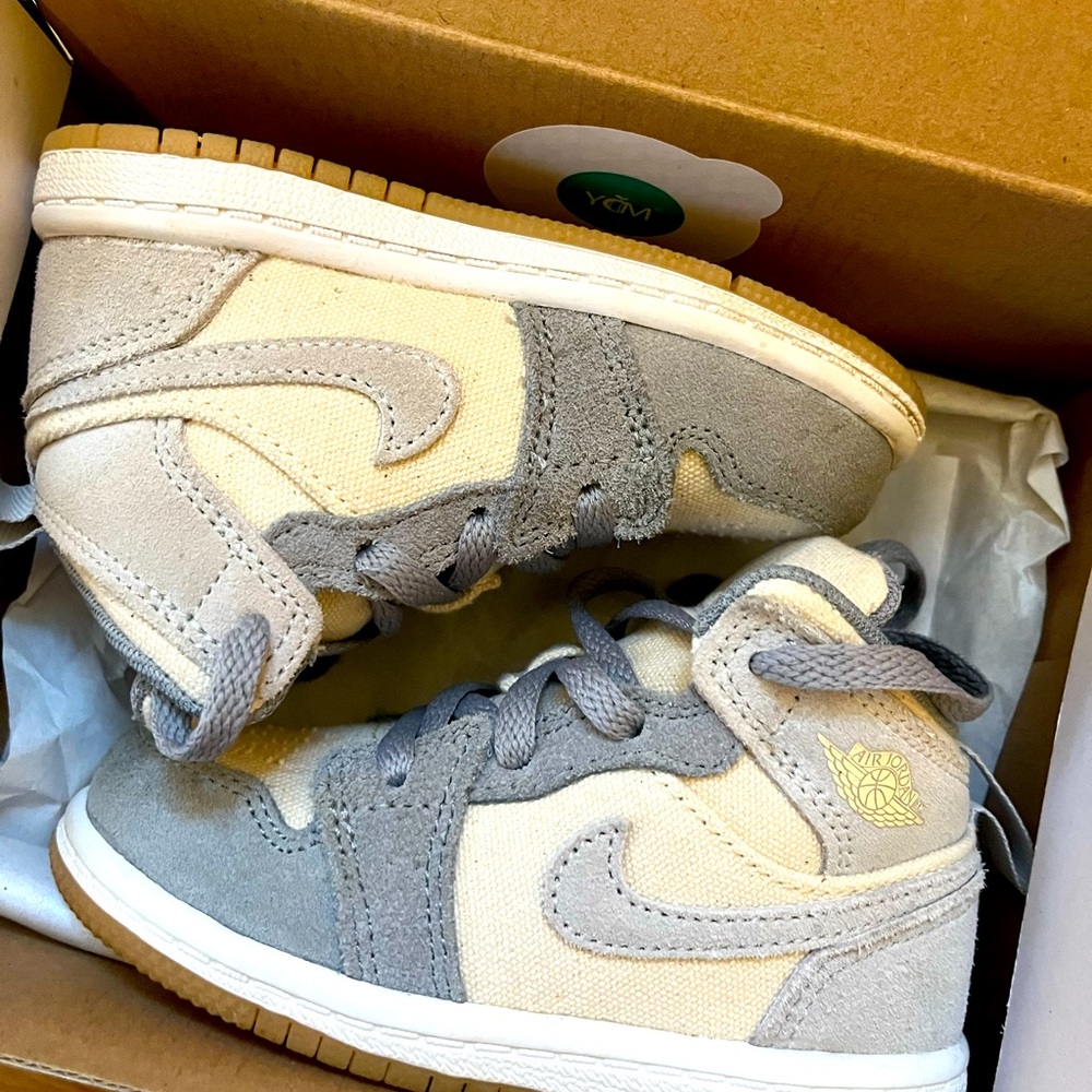 Jordan 1 mid SE - size 7c